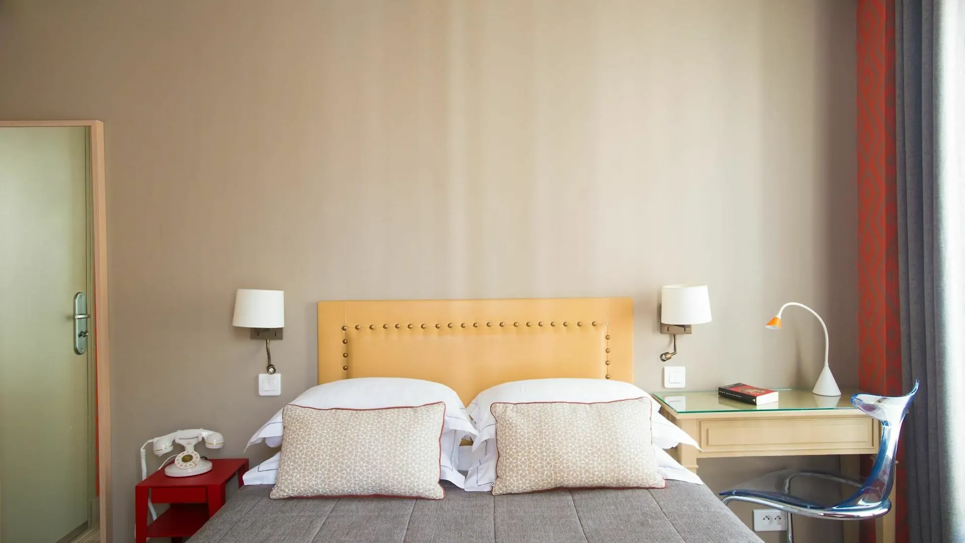 Hotel Apollon Montparnasse París Francia